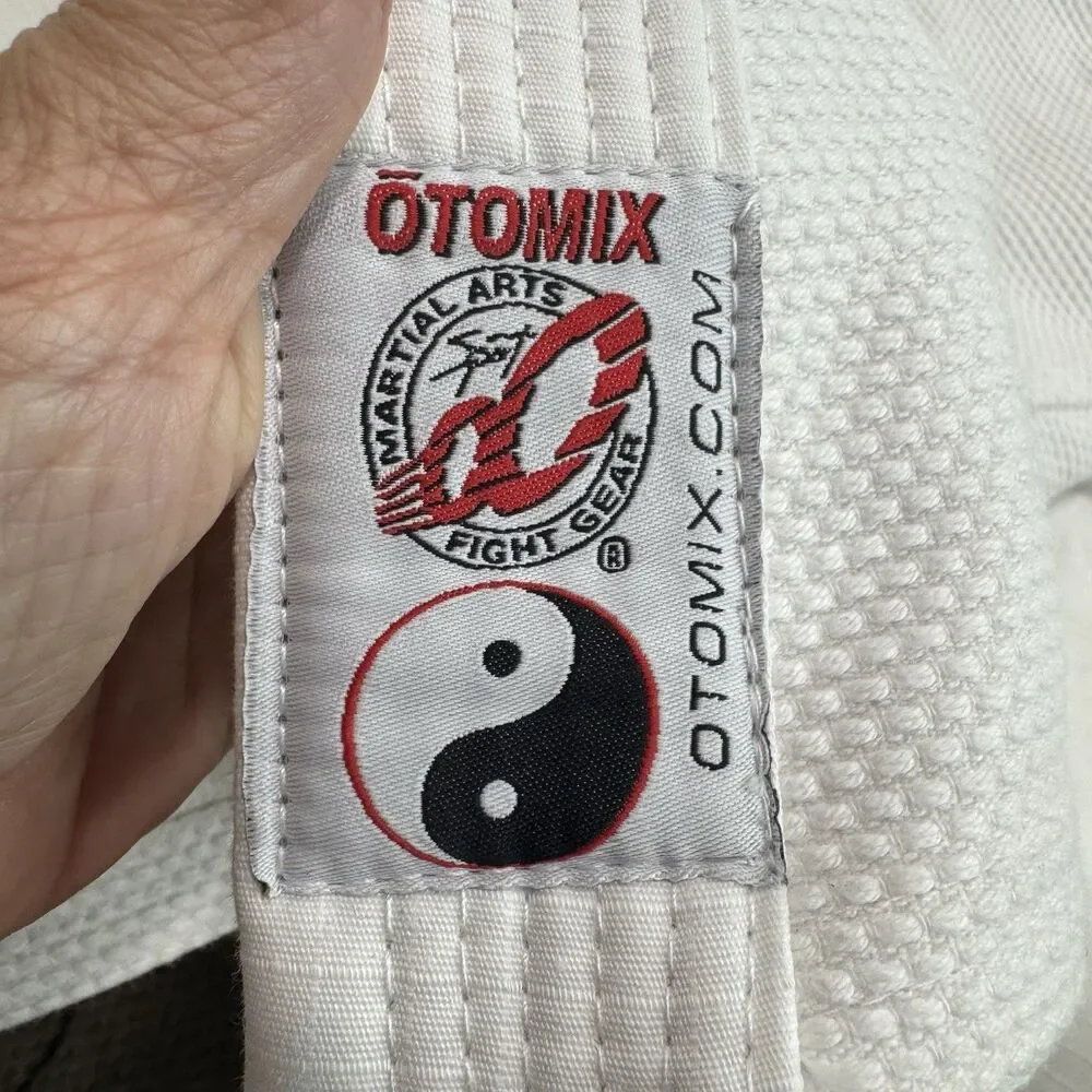 Otomix Jiu Jitsu Gi Youth Sz K1 Set With Belt Martial Arts Fight Gear Karate